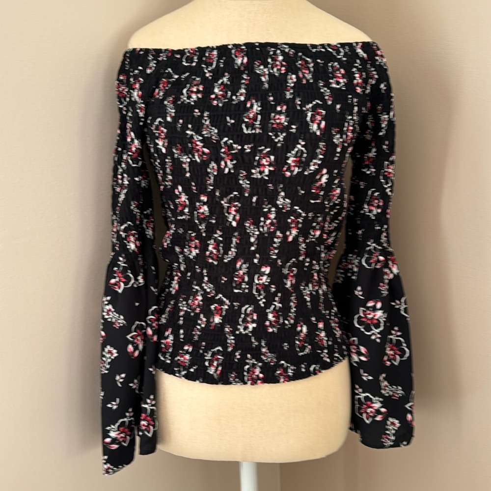Express bell sleeve shirt great for the holidays
